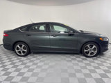 Used 2015 Ford Fusion SE w/ Equipment Group 201A image 4