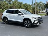 Used 2023 Volkswagen Taos SEL image 2