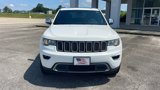 Used 2017 Jeep Grand Cherokee Limited image 3
