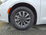 New 2025 Chrysler Pacifica Select image 4