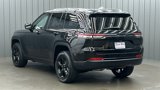 Used 2023 Jeep Grand Cherokee Altitude image 3