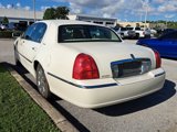 Used 2007 Lincoln Town Car Designer Series image 5