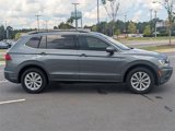 Used 2019 Volkswagen Tiguan SE w/ Panoramic Sunroof Package image 3