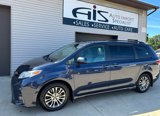 Used 2018 Toyota Sienna XLE image 2