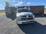 Used 2019 RAM 1500 Classic SLT w/ Luxury Group image 2