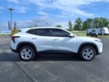 Used 2024 Chevrolet Trax LS w/ LS Convenience Package image 2