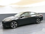 Used 2023 Hyundai Elantra SEL w/ Convenience Package image 2