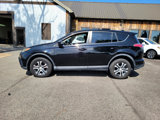 Used 2018 Toyota RAV4 LE image 2