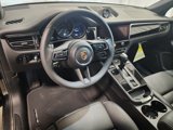 Used 2025 Porsche Macan image 4