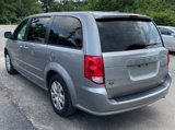 Used 2017 Dodge Grand Caravan SE w/ UConnect Hands-Free Group image 3