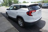 Used 2022 GMC Terrain SLE image 4