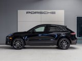 Certified 2022 Porsche Macan image 2