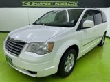 Used 2010 Chrysler Town & Country Touring image 5