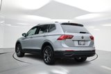 Used 2022 Volkswagen Tiguan SE image 2