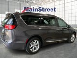 Used 2017 Chrysler Pacifica Touring-L w/ Tire & Wheel Group image 5