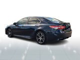 Used 2018 Toyota Camry L image 4