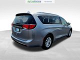 Used 2018 Chrysler Pacifica Touring-L image 4