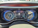 Used 2017 Chrysler Pacifica Limited image 3