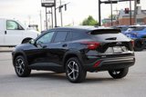 Used 2024 Chevrolet Trax RS image 2