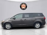 Used 2017 Kia Sedona LX image 4