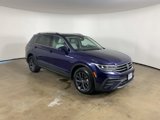 Used 2022 Volkswagen Tiguan SE w/ Panoramic Sunroof Package image 3