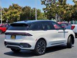New 2025 Lincoln Nautilus Reserve image 3