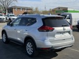 Used 2017 Nissan Rogue SV w/ SV Premium Package image 4