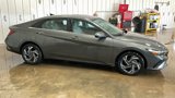 Used 2024 Hyundai Elantra Limited image 4