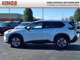 Used 2021 Nissan Rogue SV image 3