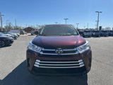 Used 2019 Toyota Highlander LE image 2