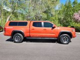Used 2016 Toyota Tacoma TRD Off-Road image 2