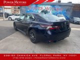 Used 2022 Toyota Camry SE image 3