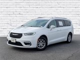 Used 2021 Chrysler Pacifica Touring-L image 2
