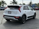 Used 2023 Kia Niro EX image 5