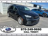 Used 2022 Chrysler Pacifica Touring-L image 2