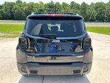 Used 2017 Jeep Renegade Latitude w/ Cold Weather Group image 5