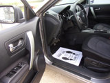Used 2011 Nissan Rogue SV image 2