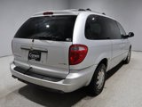 Used 2007 Chrysler Town & Country Limited image 2