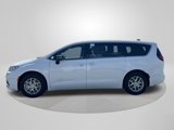New 2025 Chrysler Pacifica Select image 3