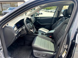 Used 2024 Volkswagen Jetta SE w/ Panoramic Sunroof Package image 4
