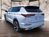 Used 2022 Mitsubishi Outlander SE image 3