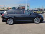 New 2025 Chrysler Pacifica Select image 5