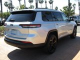 Used 2023 Jeep Grand Cherokee L Laredo image 4