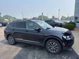 Used 2020 Volkswagen Tiguan SE w/ Panoramic Sunroof Package image 2