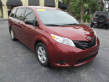 Used 2015 Toyota Sienna L image 2