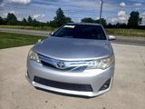 Used 2012 Toyota Camry L image 4