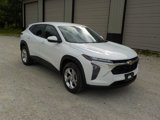 Used 2024 Chevrolet Trax LS w/ LS Convenience Package image 3