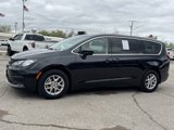 Certified 2023 Chrysler Voyager LX image 3