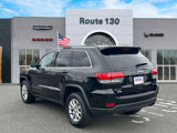 Used 2021 Jeep Grand Cherokee Laredo image 2