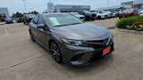 Used 2020 Toyota Camry SE image 2